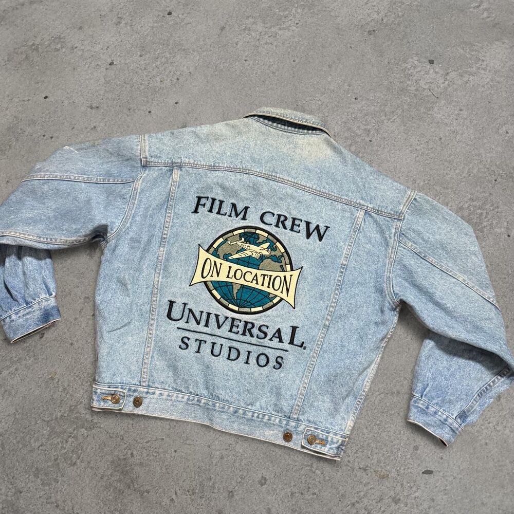 Vintage 1990’s Universal Studios Film Crew Embroidered Denim Jacket Size Medium